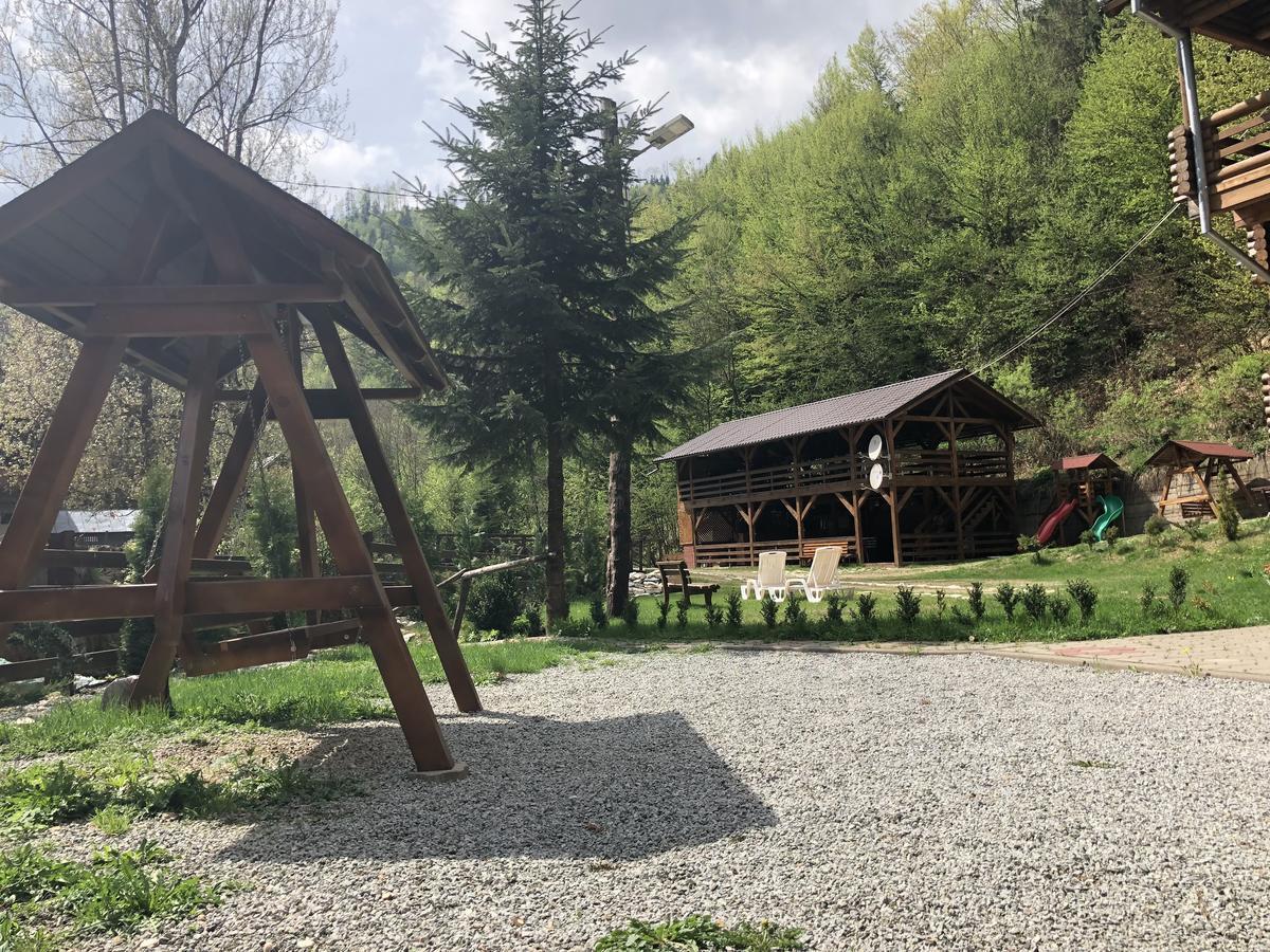 Cabana Bradul Óradna Kültér fotó
